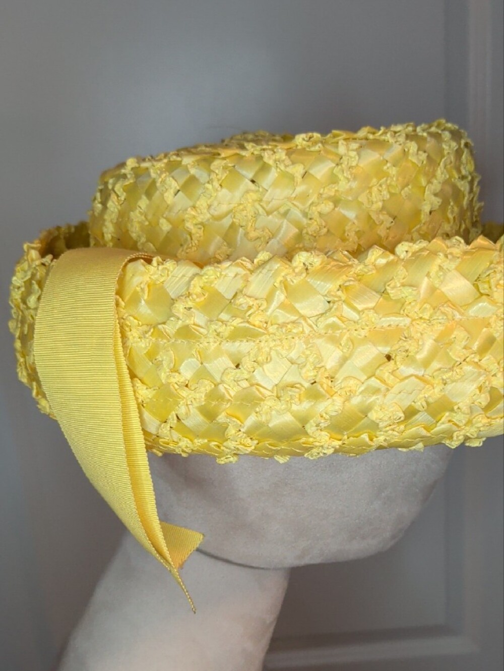 Vintage 50s Yellow Woven Straw Hat Grosgrain Ribbon Union Made SZ 21" - Picture 6 of 11